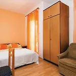 شقة One-bedroom In *
