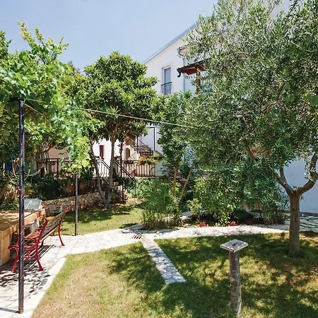 1 Bedroom Cozy In * Posedarje